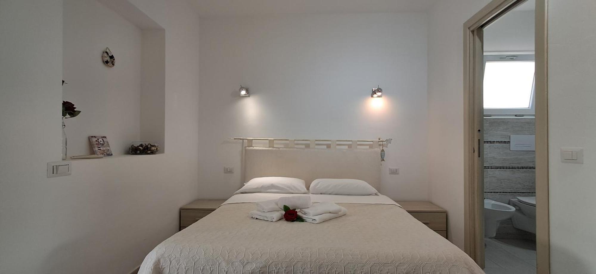 Al Mare Da Francesca Hotel Olbia Bagian luar foto