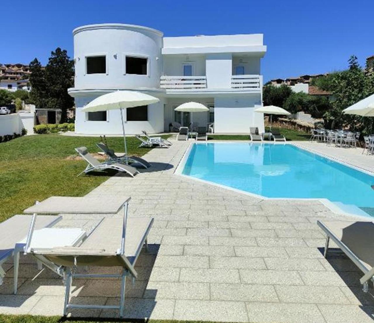 Al Mare Da Francesca Hotel Olbia Bagian luar foto