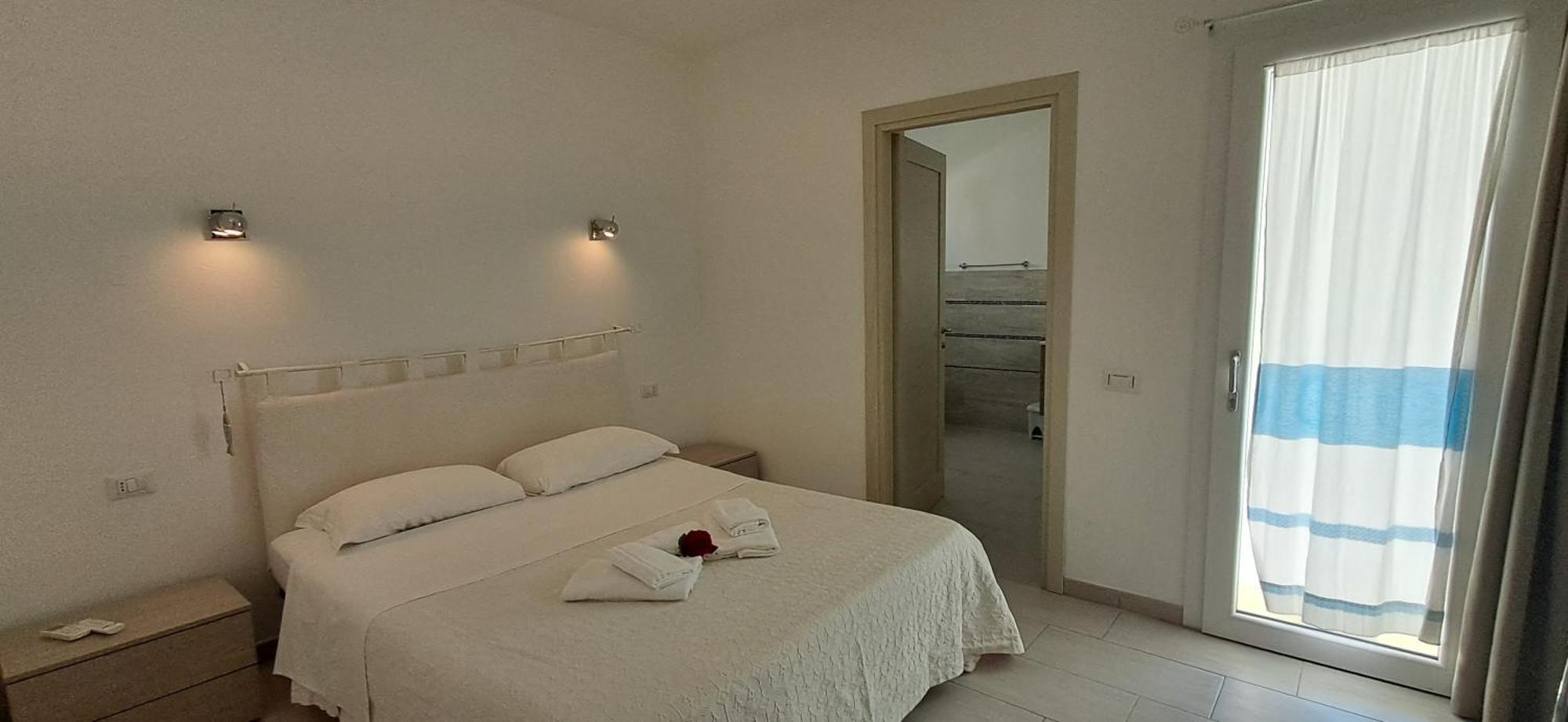 Al Mare Da Francesca Hotel Olbia Bagian luar foto